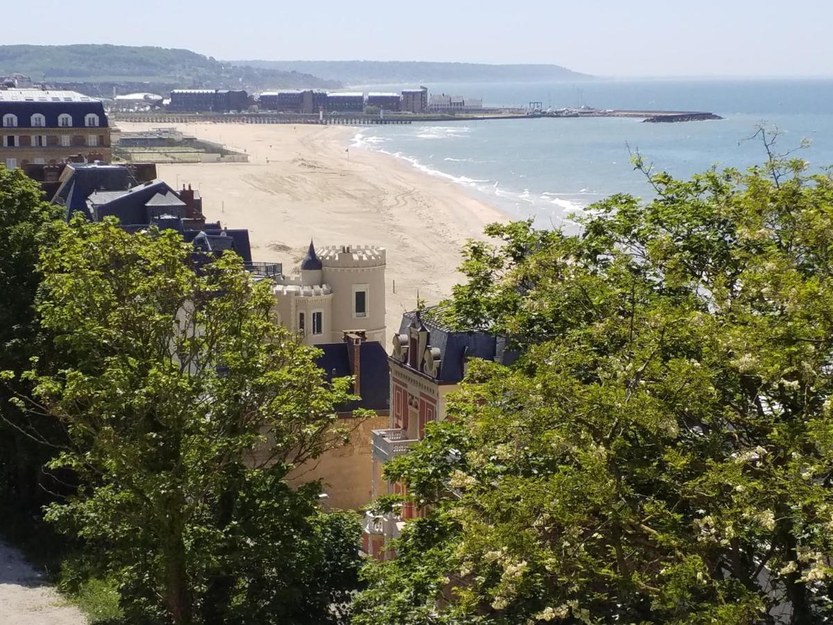 Appartements Et Gite Les Hauts De Sophia Trouville-sur-Mer Ngoại thất bức ảnh