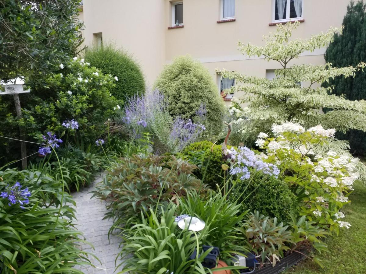 Appartements Et Gite Les Hauts De Sophia Trouville-sur-Mer Ngoại thất bức ảnh