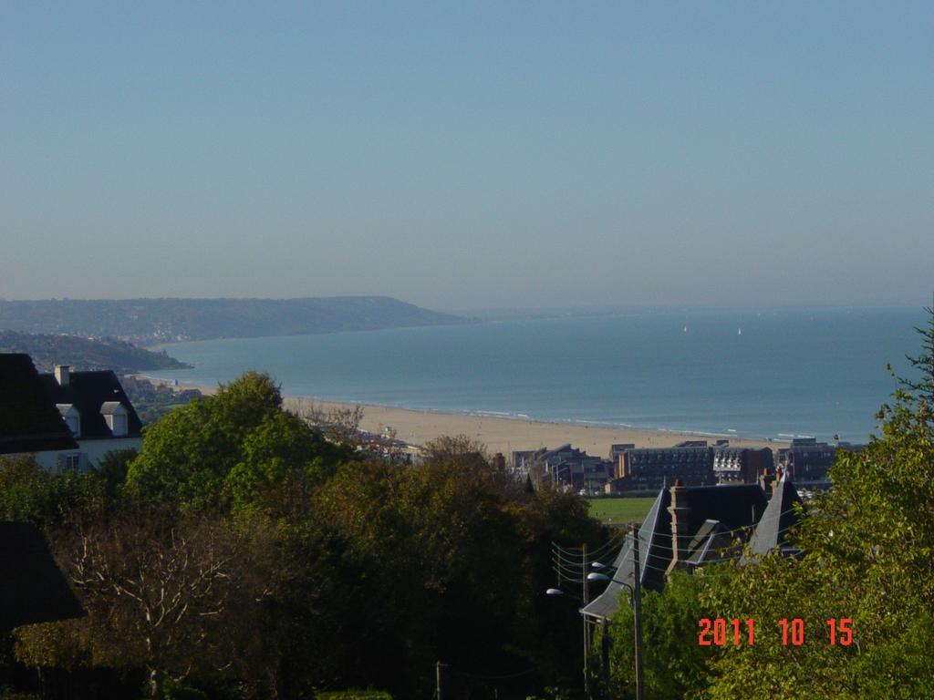 Appartements Et Gite Les Hauts De Sophia Trouville-sur-Mer Ngoại thất bức ảnh