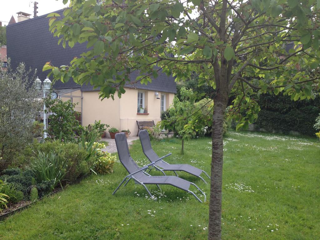 Appartements Et Gite Les Hauts De Sophia Trouville-sur-Mer Ngoại thất bức ảnh