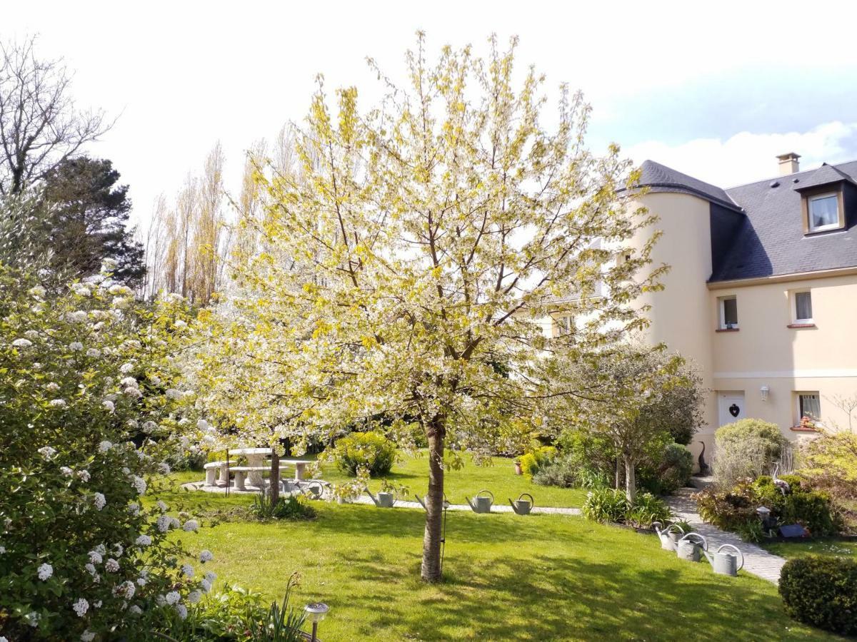 Appartements Et Gite Les Hauts De Sophia Trouville-sur-Mer Ngoại thất bức ảnh